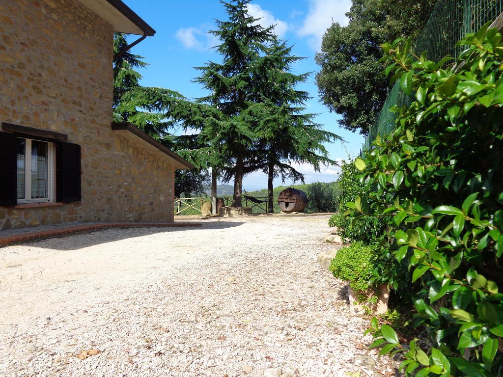 La Corte Dei Banchetti Gualdo Cattaneo Exterior foto